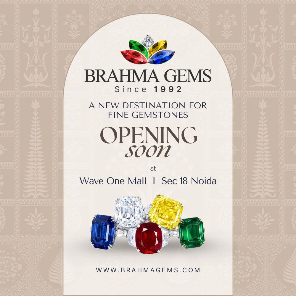 Wave Mall Sector 18 India